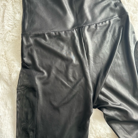 CEMI CERI legging black color size S, used as new - Picture 7 of 9